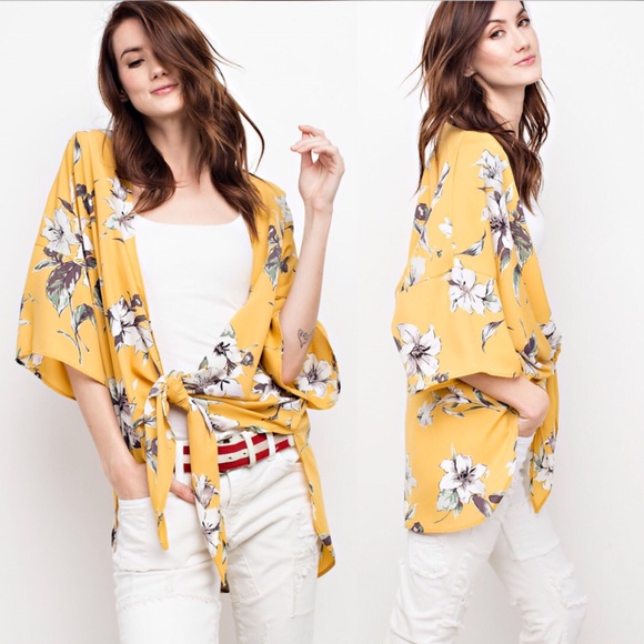 RELISTED Floral Wide Sleeve Kimono Top Blouse - Picture 3 of 5